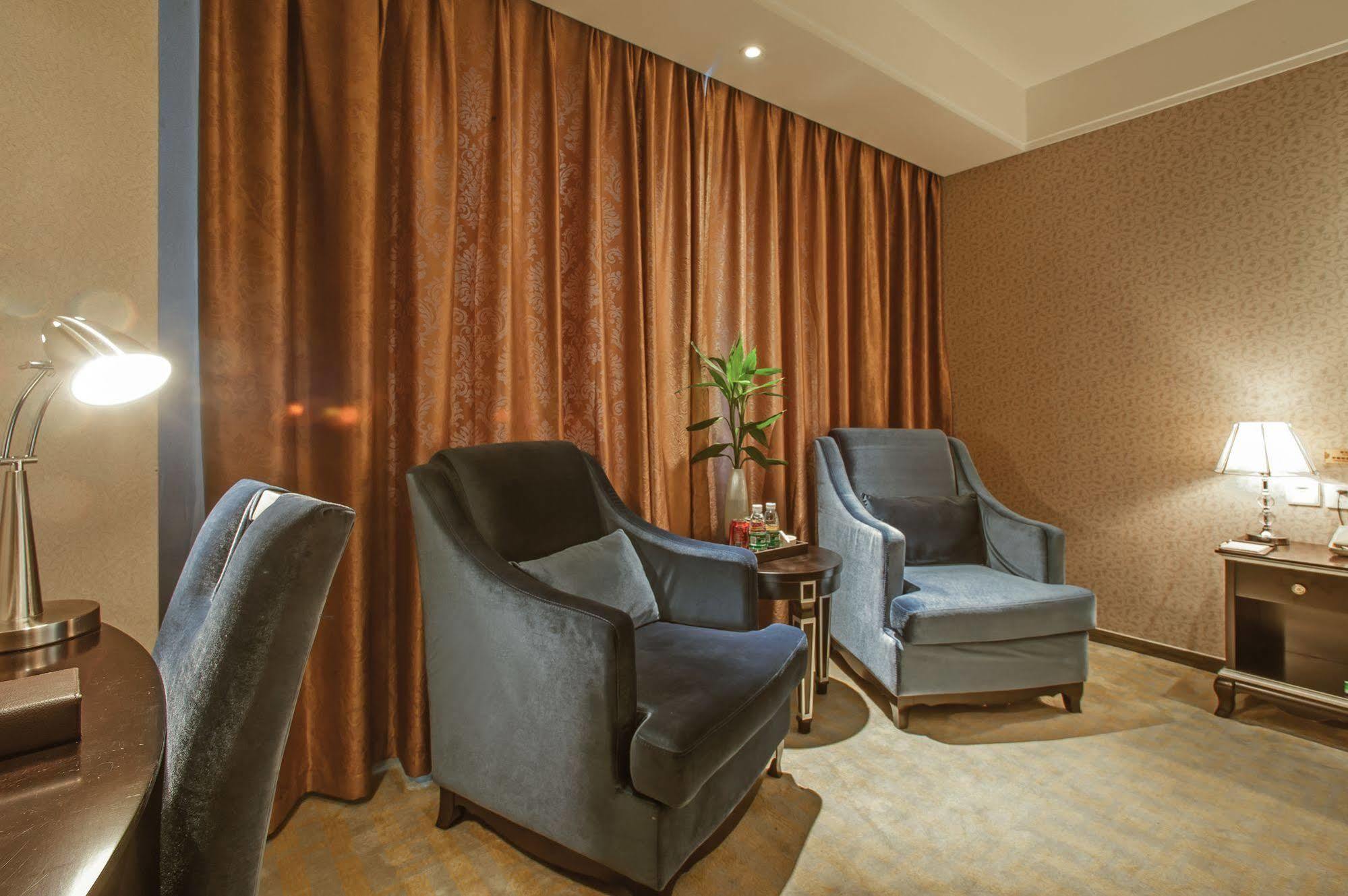 Chengdu Xuanya Yingyue Hotel מראה חיצוני תמונה